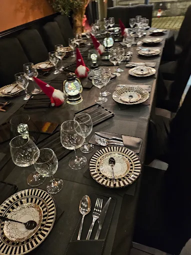 Table dressée au restaurant L'Arganier
